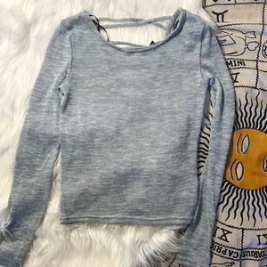 • DONATING SOON 🌟 H&M top 🌟 Open back